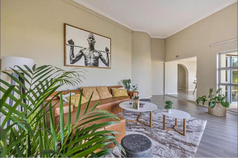 5 Bedroom Property for Sale in Llandudno Western Cape